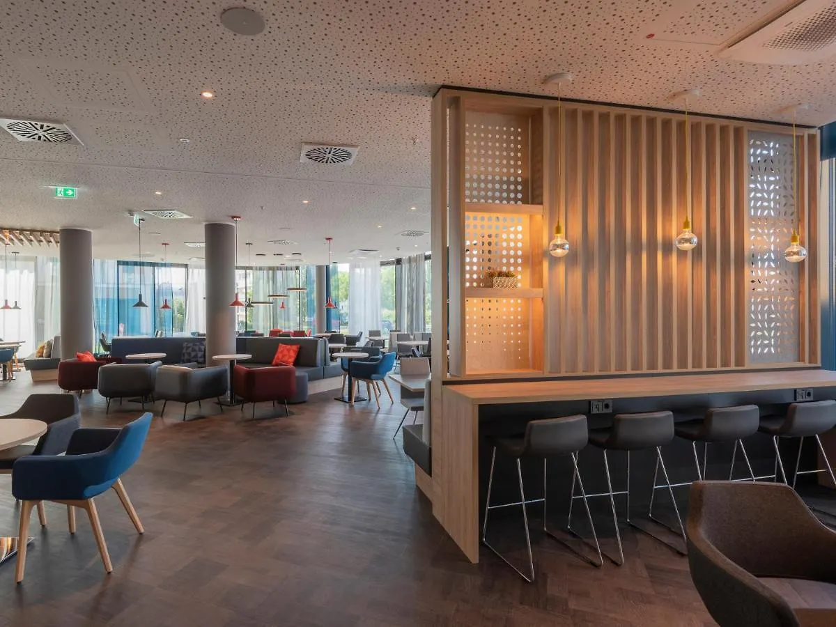 Holiday Inn Express Duesseldorf - Hauptbahnhof By Ihg Dusseldorf