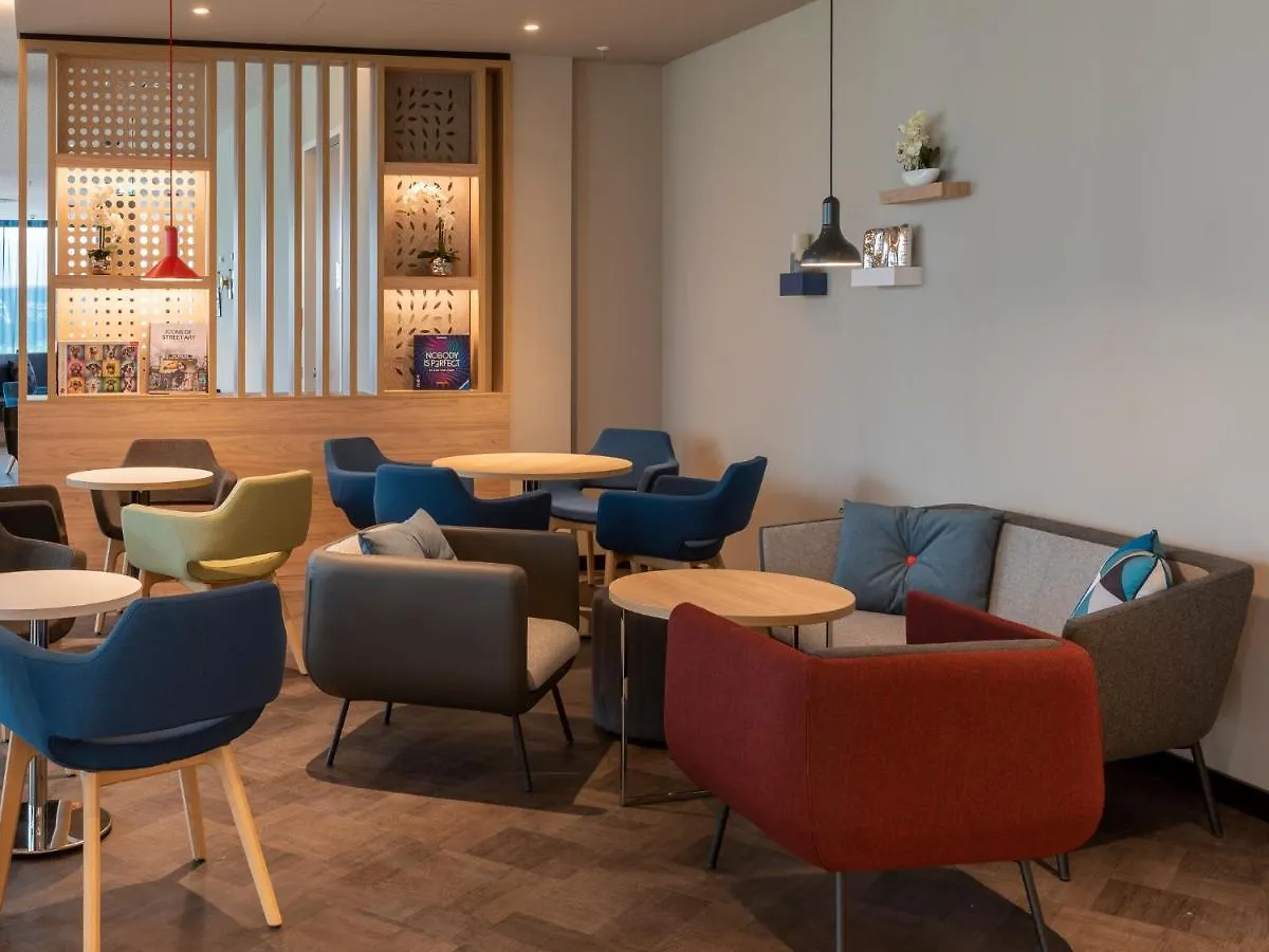 Holiday Inn Express Duesseldorf - Hauptbahnhof By Ihg Hotel