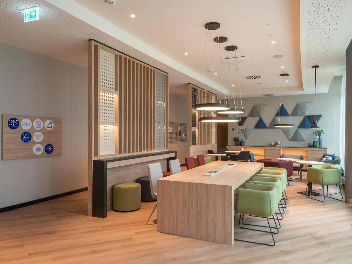 Holiday Inn Express Duesseldorf - Hauptbahnhof By Ihg Hotel Dusseldorf