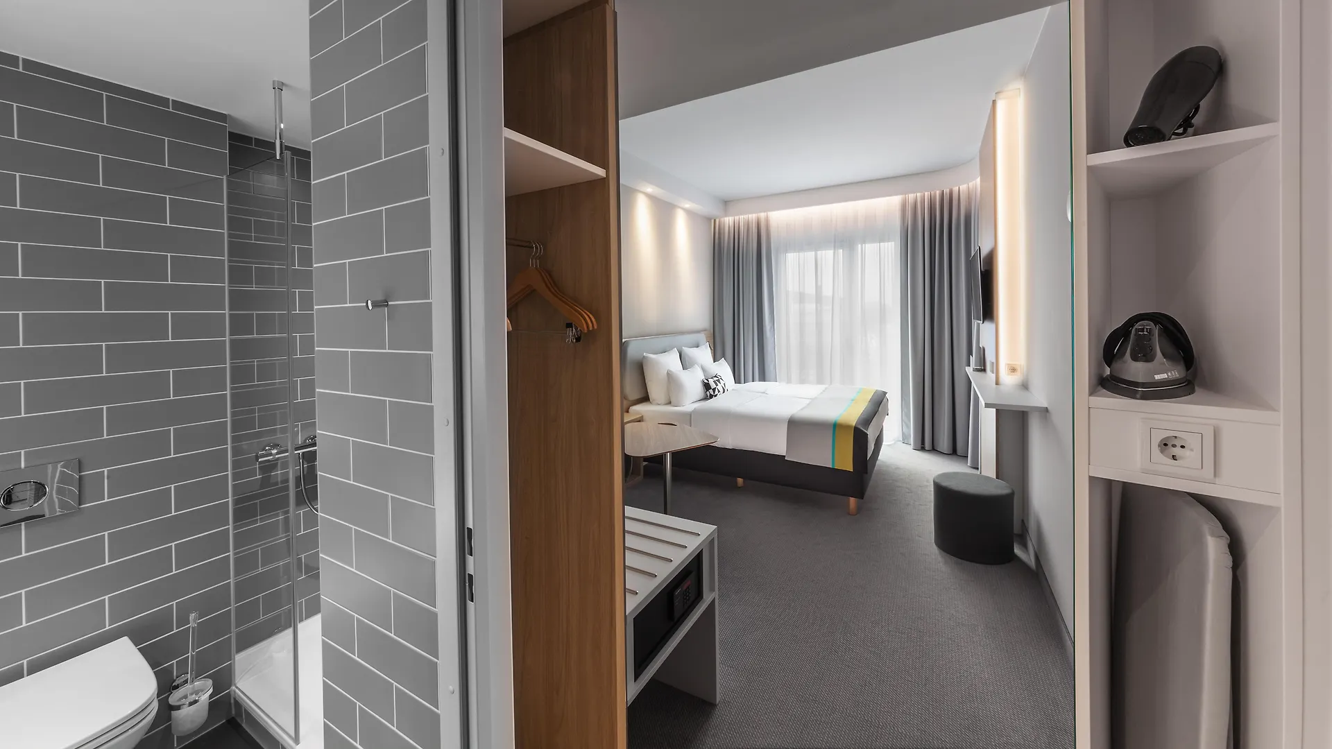 Hotel Holiday Inn Express Duesseldorf - Hauptbahnhof By Ihg