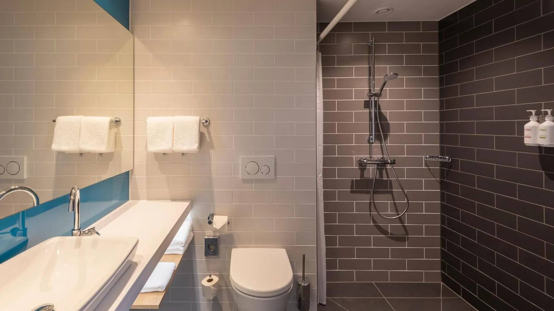 Hotel Holiday Inn Express Duesseldorf - Hauptbahnhof By Ihg