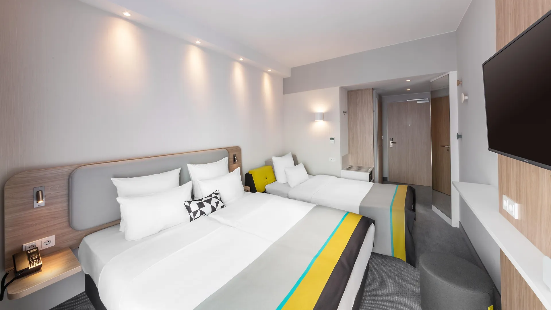 Hotel Holiday Inn Express Duesseldorf - Hauptbahnhof By Ihg