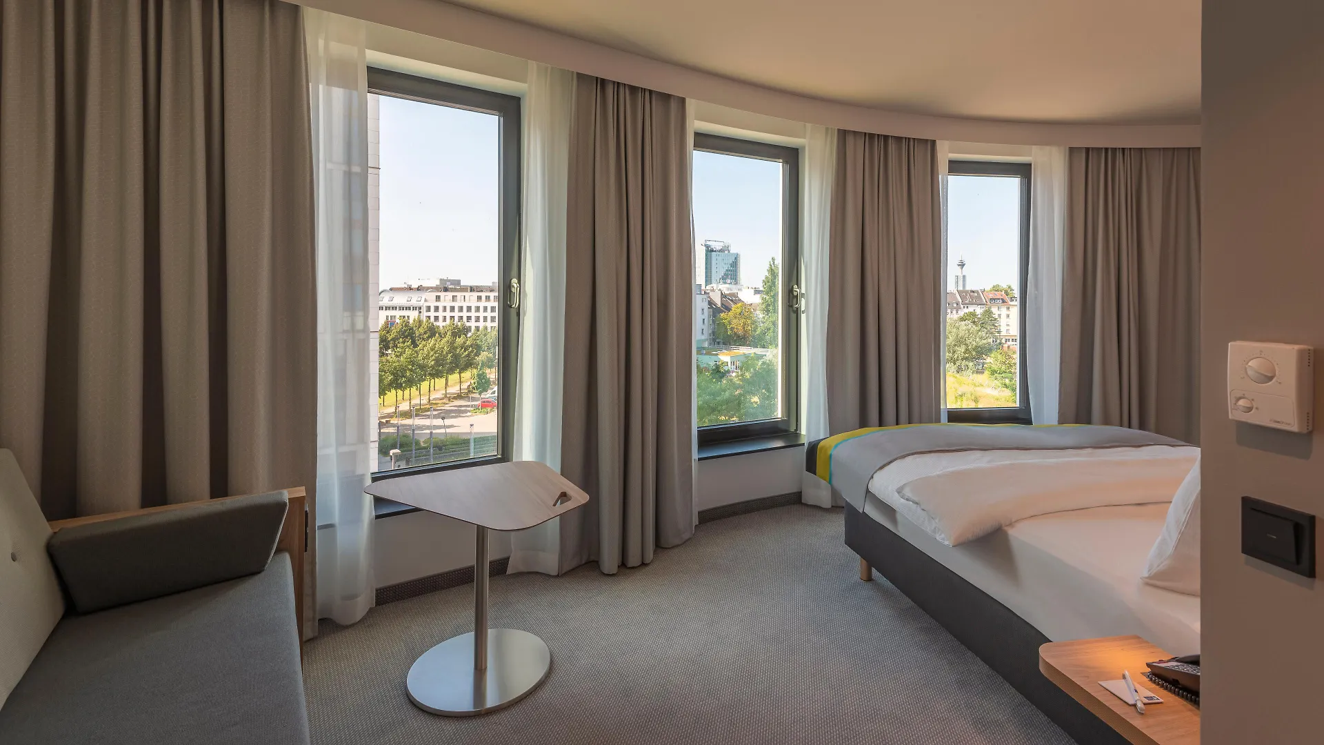 Holiday Inn Express Duesseldorf - Hauptbahnhof By Ihg Hotel Düsseldorf