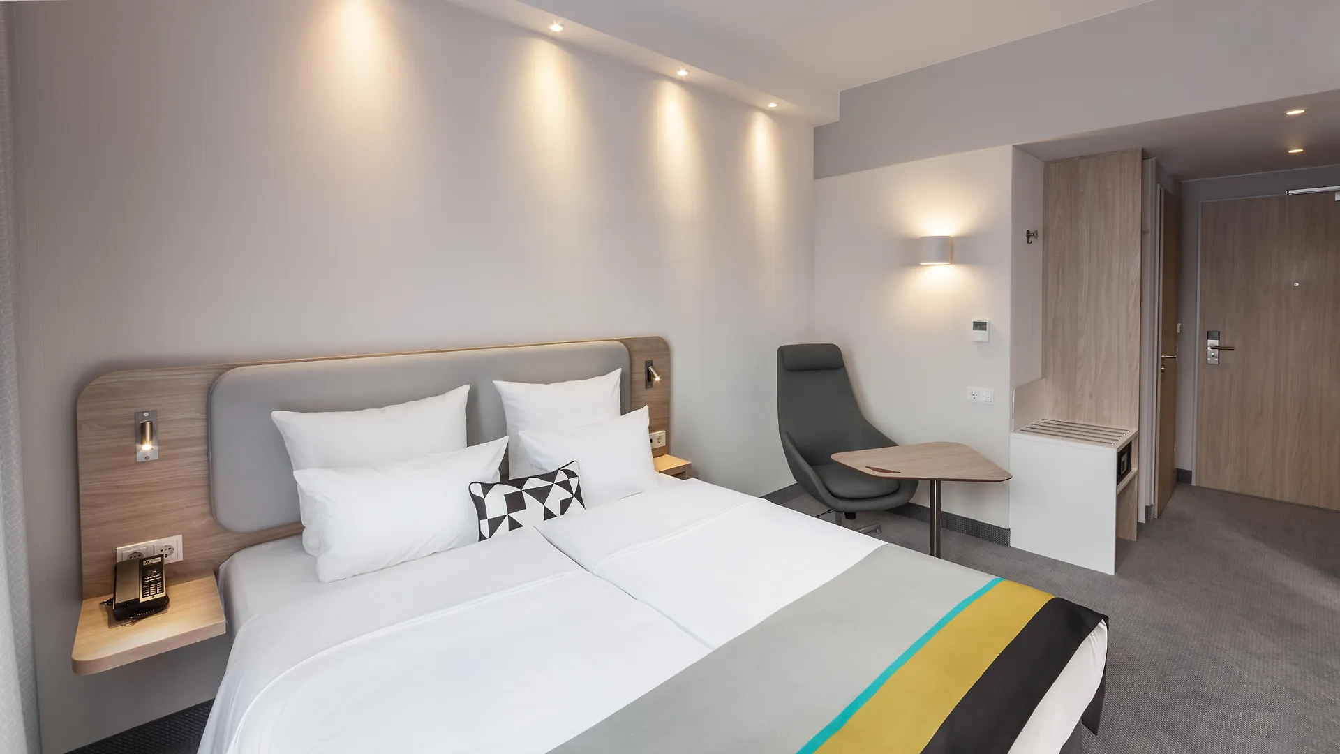 Holiday Inn Express Duesseldorf - Hauptbahnhof By Ihg Tyskland